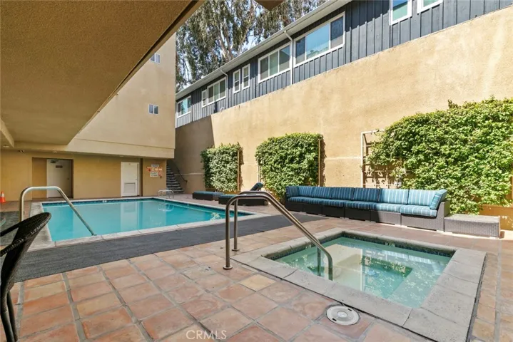 12633 Moorpark Street 111, Studio City, California 91604