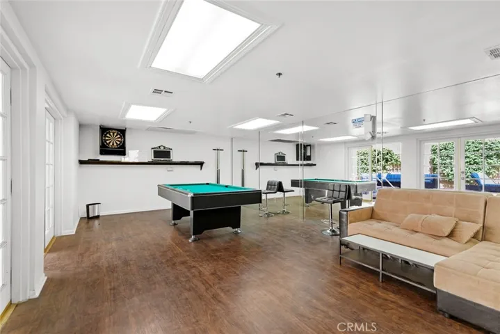 PARTHY ROOM
