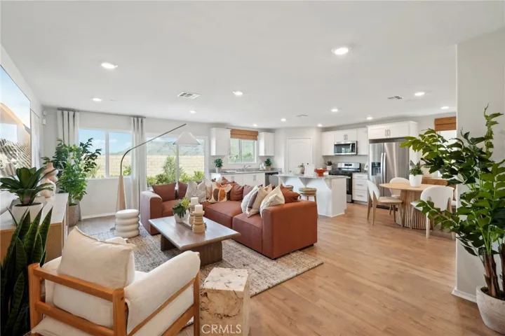 MODEL HOME