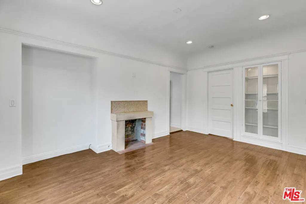 1492 W 28th Street, Los Angeles, California 90007 home-pic-4