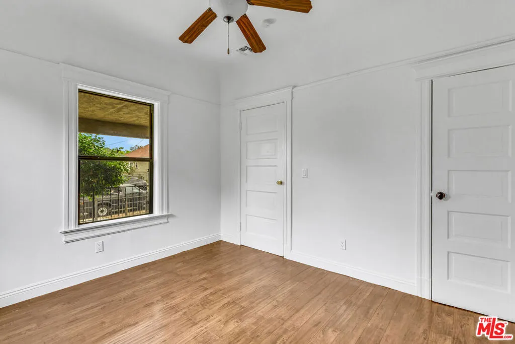 1492 W 28th Street, Los Angeles, California 90007 home-pic-28