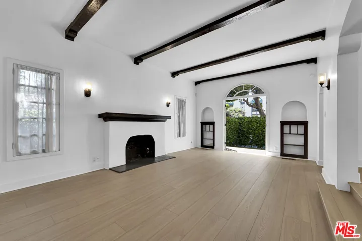 918 N Genesee Avenue, West Hollywood, California 90046