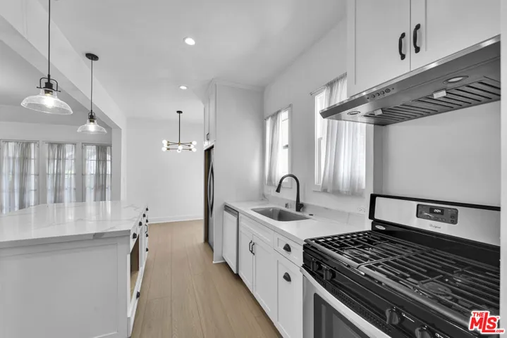 918 N Genesee Avenue, West Hollywood, California 90046