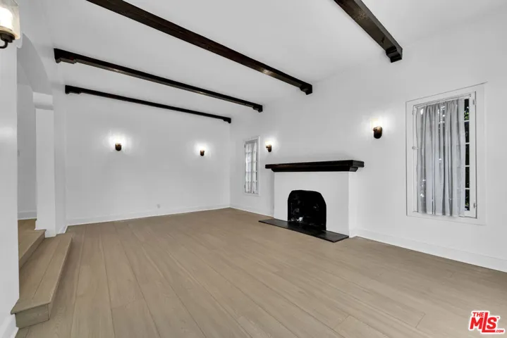 918 N Genesee Avenue, West Hollywood, California 90046