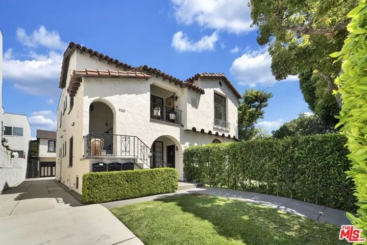 918 N Genesee Avenue, West Hollywood, California 90046