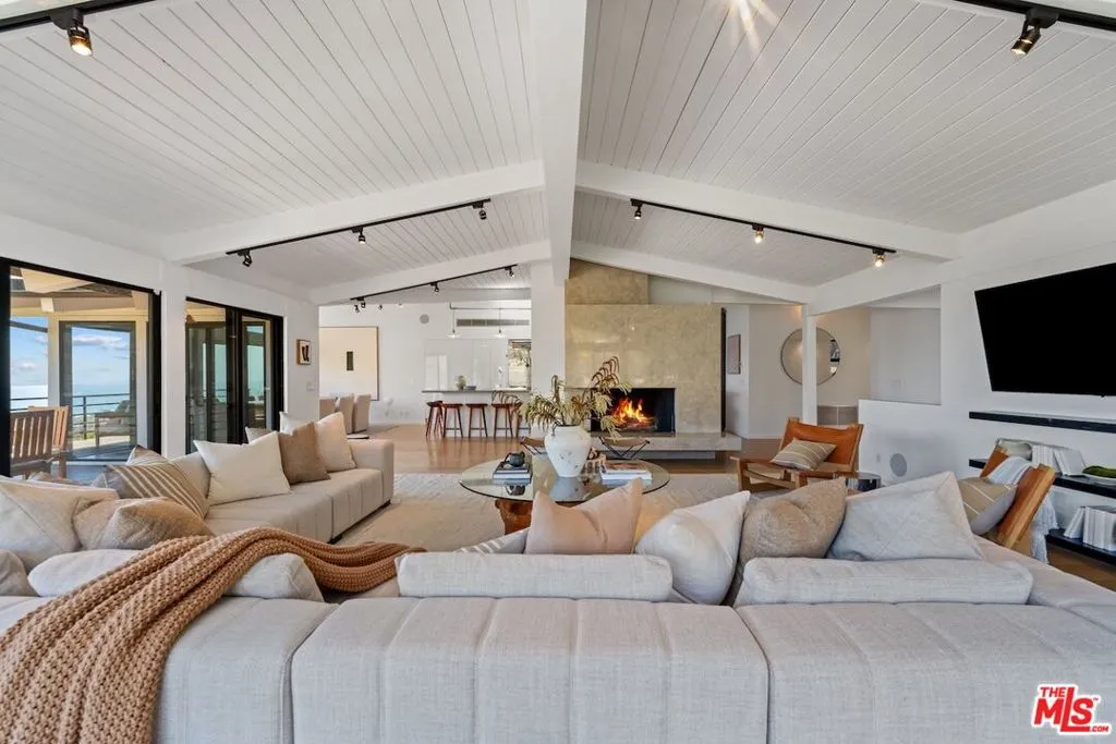 23701 Harbor Vista Drive, Malibu, California 90265 home-pic-4
