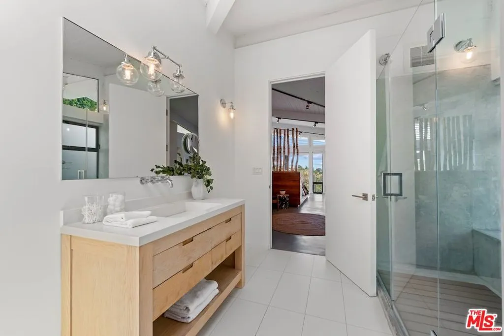 23701 Harbor Vista Drive, Malibu, California 90265 home-pic-20