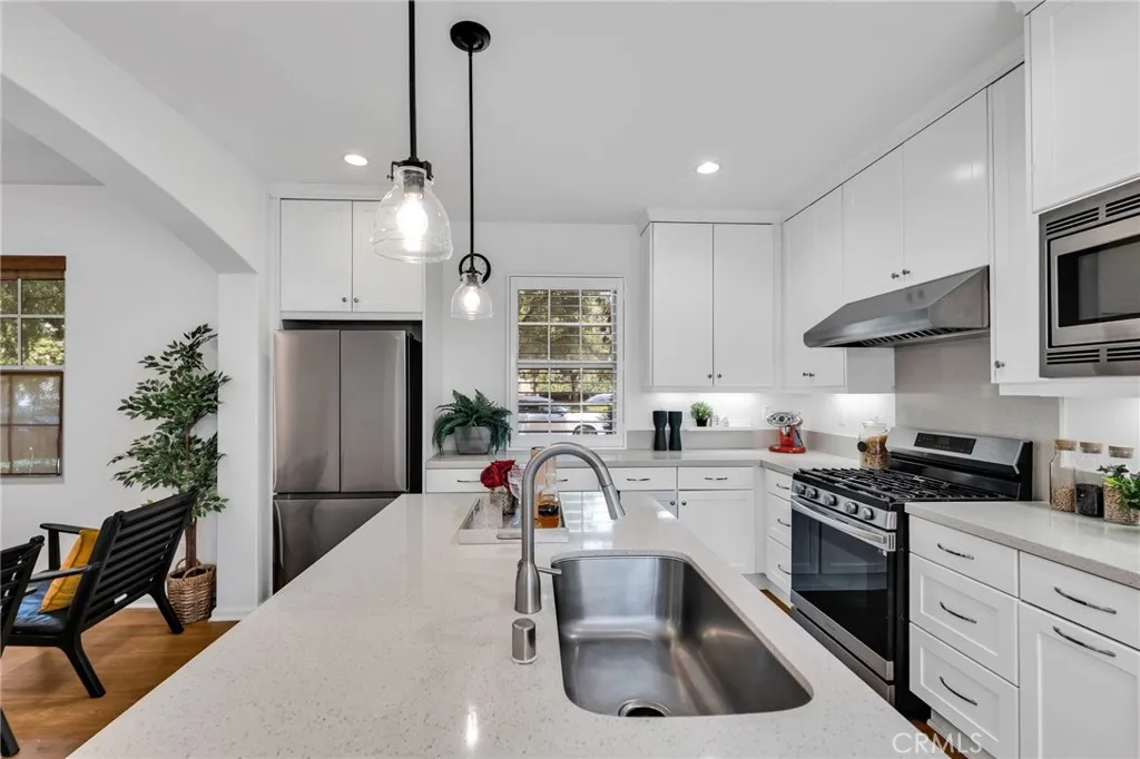 55 Strawberry, Irvine, California 92620 home-pic-24