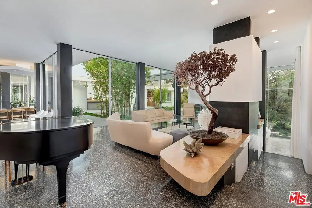 1163 Calle Vista Drive, Beverly Hills, California 90210 home-pic-4