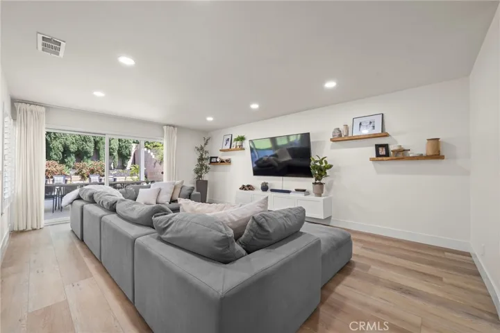 6065 East Camino Manzano, Anaheim Hills, California 92807