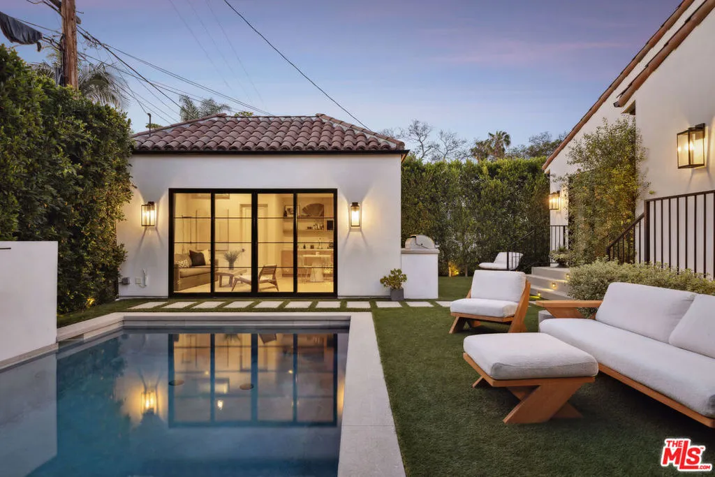 361 N Laurel Avenue, Los Angeles, California 90048 home-pic-18