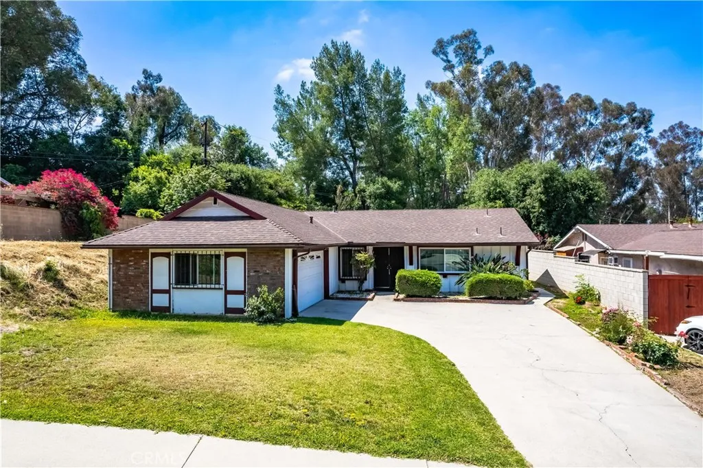 1510 E Newcrest Drive, West Covina, California 91792 home-pic-0