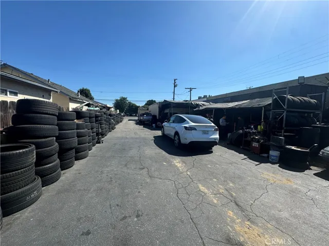 9533 Garvey Avenue, South El Monte, California 91733