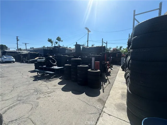 9533 Garvey Avenue, South El Monte, California 91733