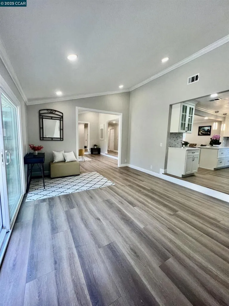 124 Fuschia Ct, Martinez, California 94553 home-pic-7