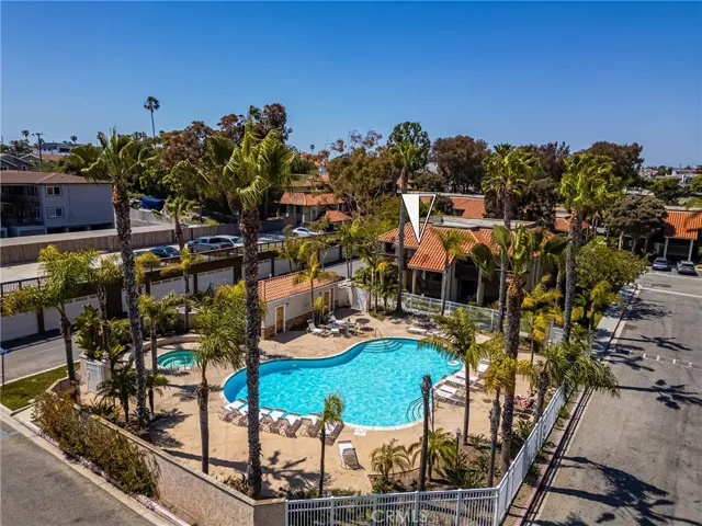 7648 Bay Drive 201, Huntington Beach, California 92648