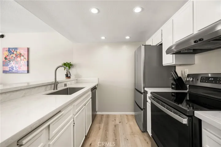 7648 Bay Drive 201, Huntington Beach, California 92648