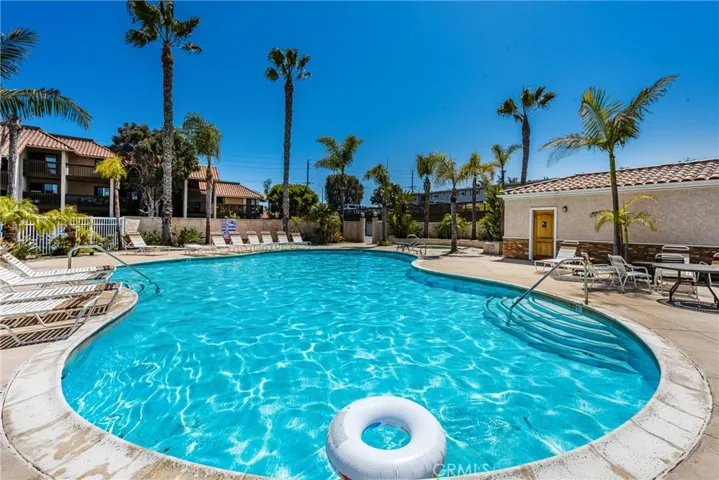 7648 Bay Drive 201, Huntington Beach, California 92648