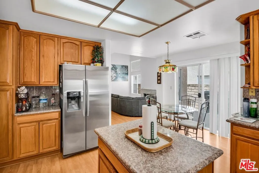 23234 Valerio Street, West Hills, California 91307 home-pic-15