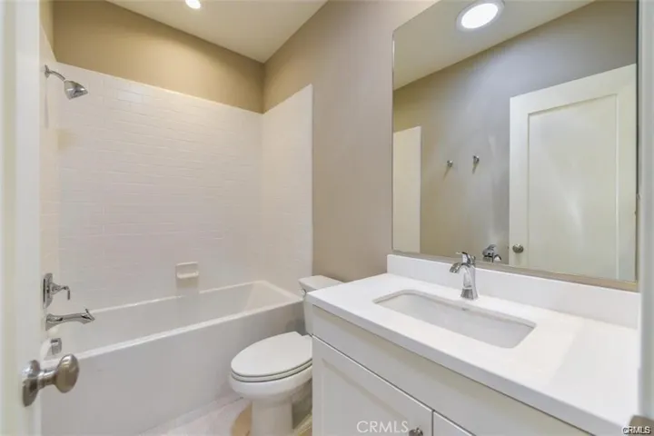 160 Falcon Ridge, Irvine, California 92618