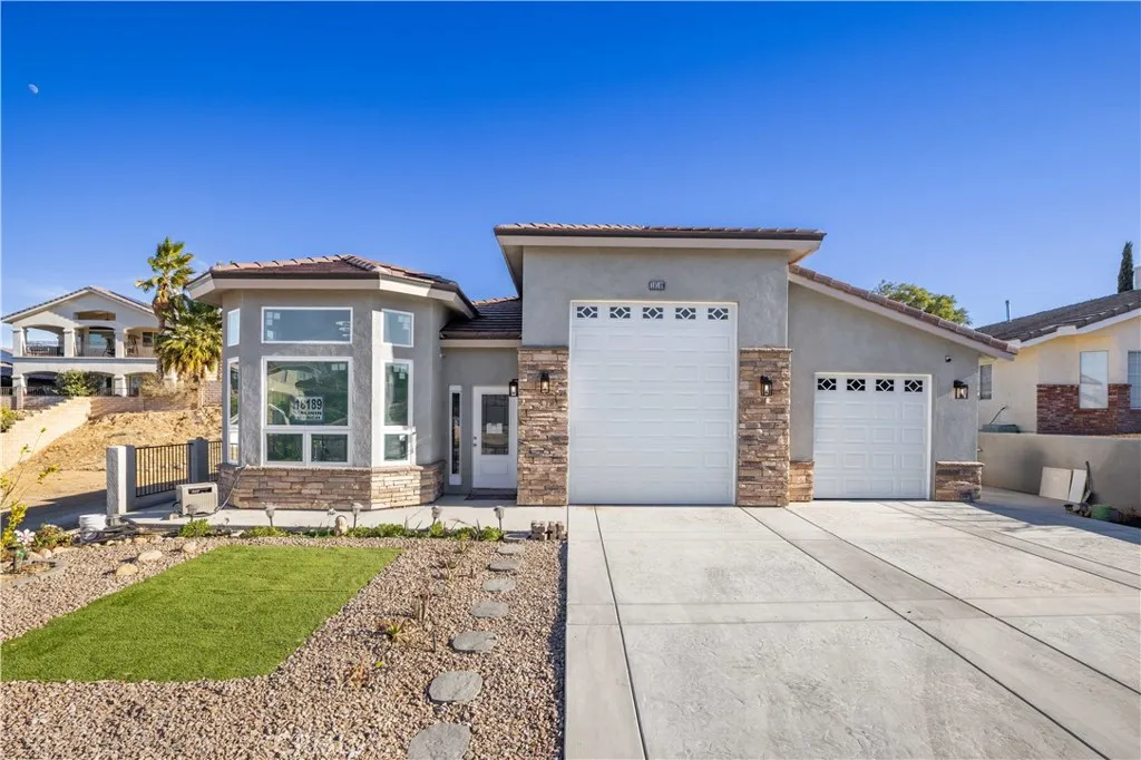 18189 Kalin Ranch Drive, Victorville, California 92395 home-pic-0