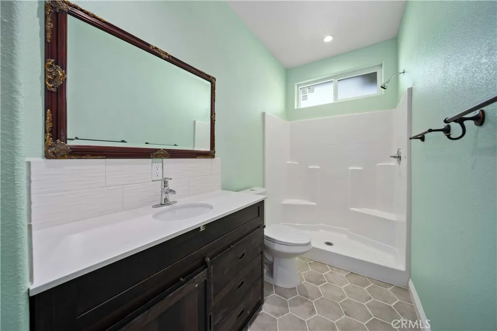 18189 Kalin Ranch Drive, Victorville, California 92395 home-pic-6