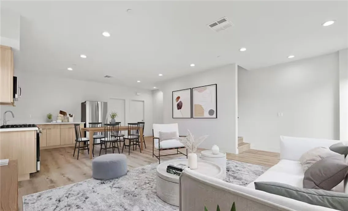 6937 Simpson Avenue, North Hollywood, California 91605 home-pic-16