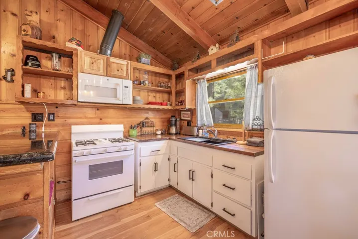 308 W Mojave Boulevard, Big Bear City, California 92314