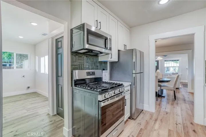 1819 N Vagedes Avenue, Fresno, California 93705