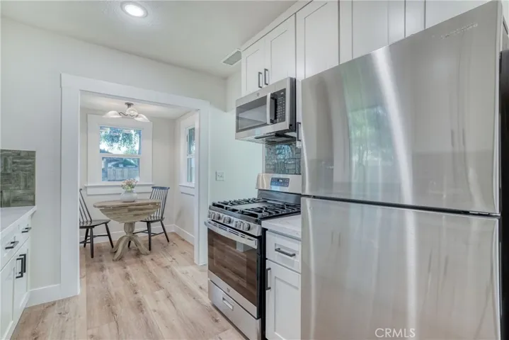 1819 N Vagedes Avenue, Fresno, California 93705
