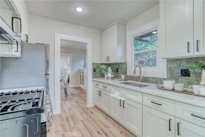 1819 N Vagedes Avenue, Fresno, California 93705