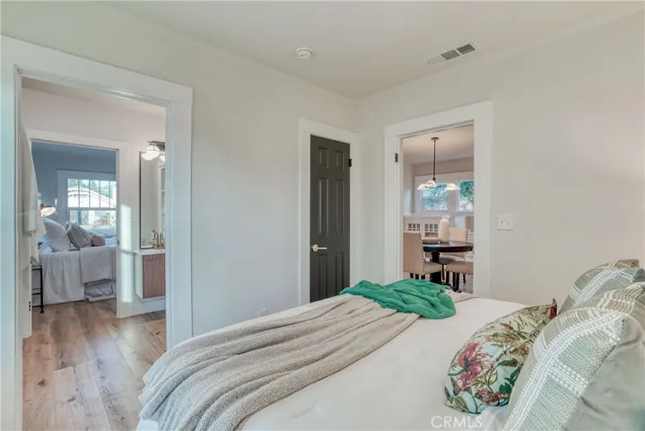 1819 N Vagedes Avenue, Fresno, California 93705