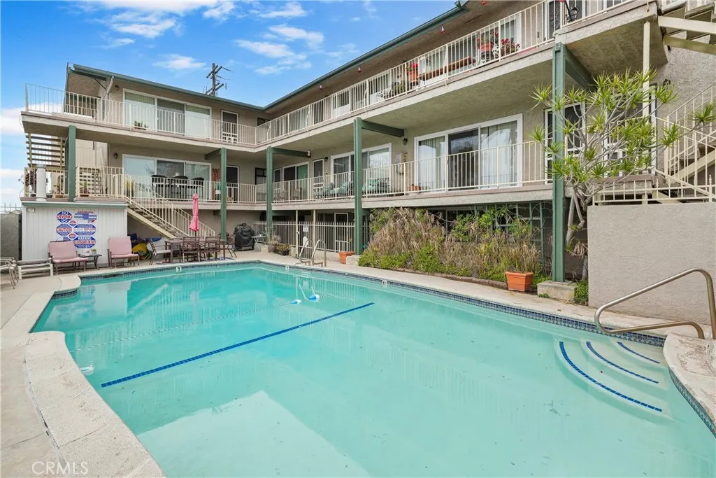 201 Ocean Avenue 4, Seal Beach, California 90740, 2 Bedrooms Bedrooms, ,2 BathroomsBathrooms,Residential Lease,For Rent,Ocean,OC25112796