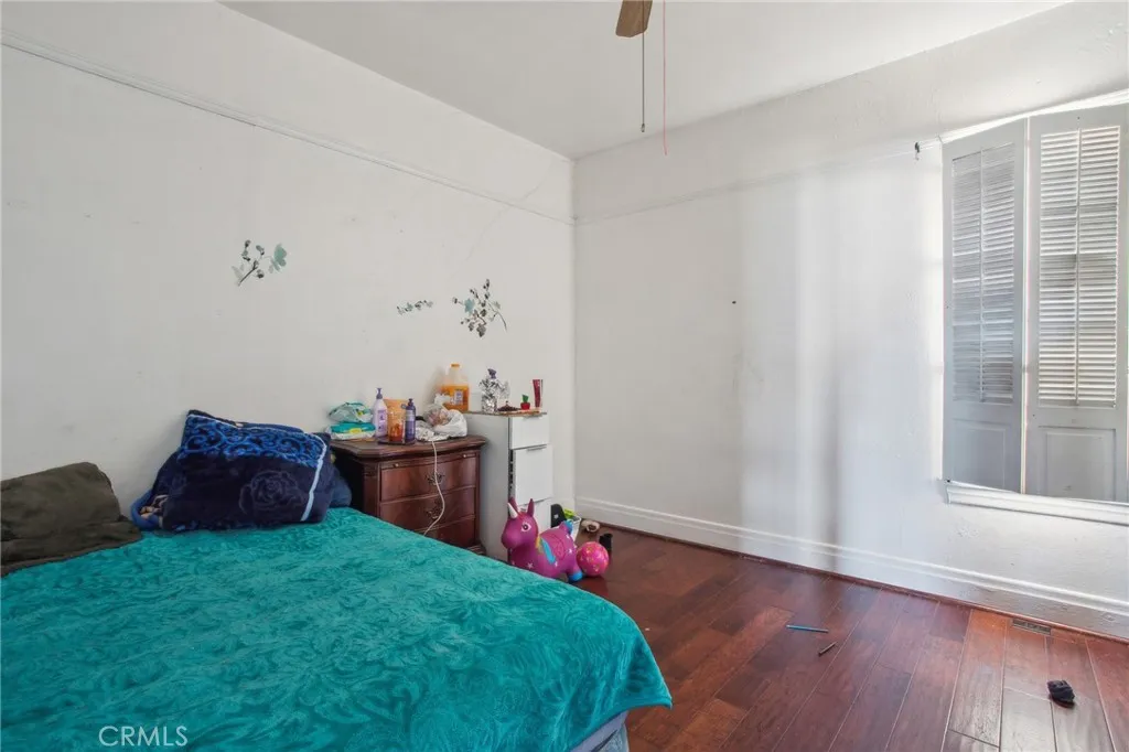 1153 S Kingsley Drive, Los Angeles, California 90006 home-pic-19