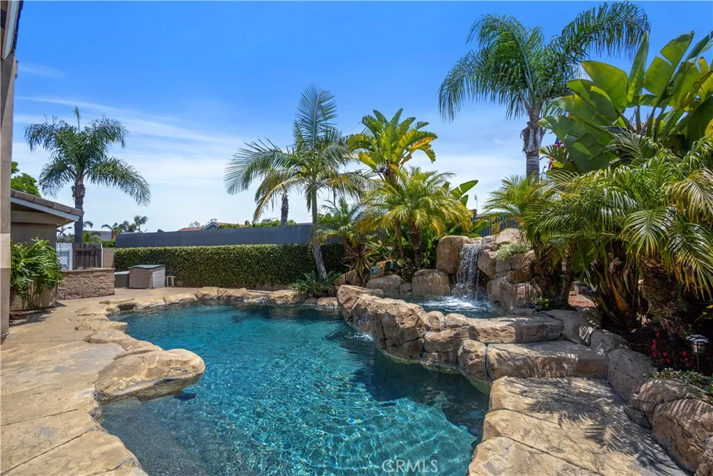 8492 Spring Circle, Huntington Beach, California 92646 home-pic-45