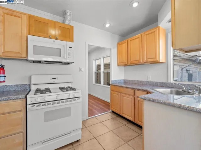 2637 Inyo Ave, Oakland, California 94601