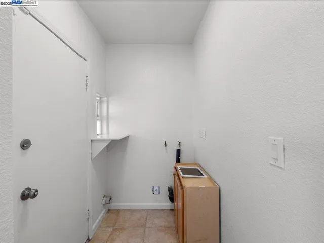 2637 Inyo Ave, Oakland, California 94601