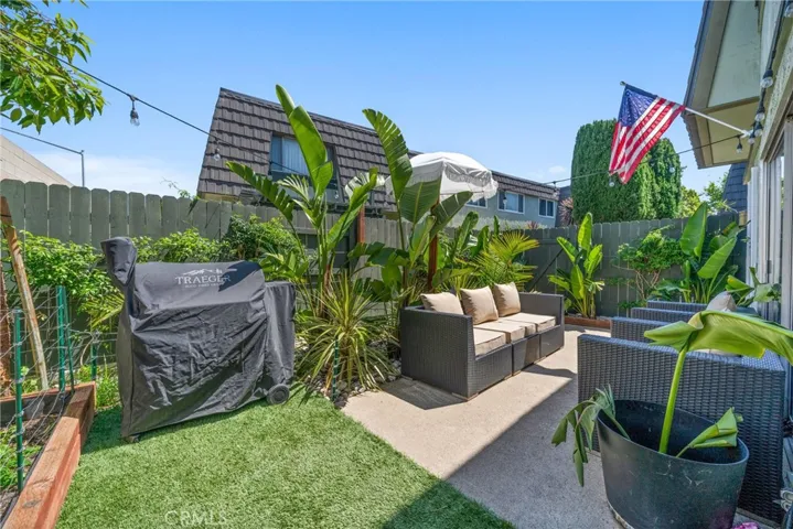1622 Iowa Street D, Costa Mesa, California 92626
