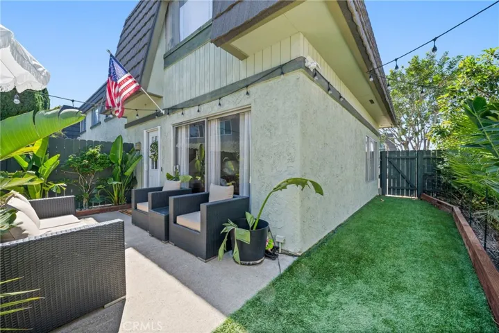 1622 Iowa Street D, Costa Mesa, California 92626