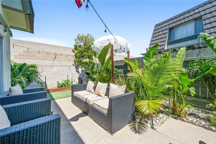 1622 Iowa Street D, Costa Mesa, California 92626
