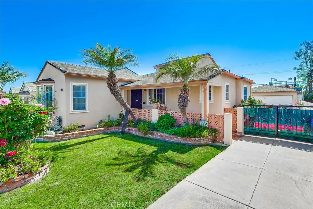 7820 Airlane Avenue, Los Angeles, California 90045 home-pic-1