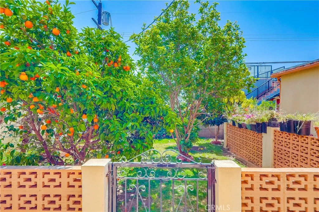 7820 Airlane Avenue, Los Angeles, California 90045 home-pic-30