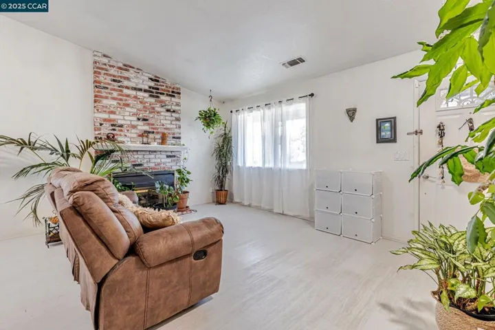 4564 Winding River Cir, Stockton, California 95219