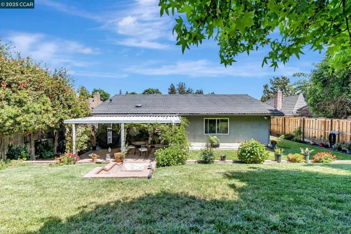4564 Winding River Cir, Stockton, California 95219