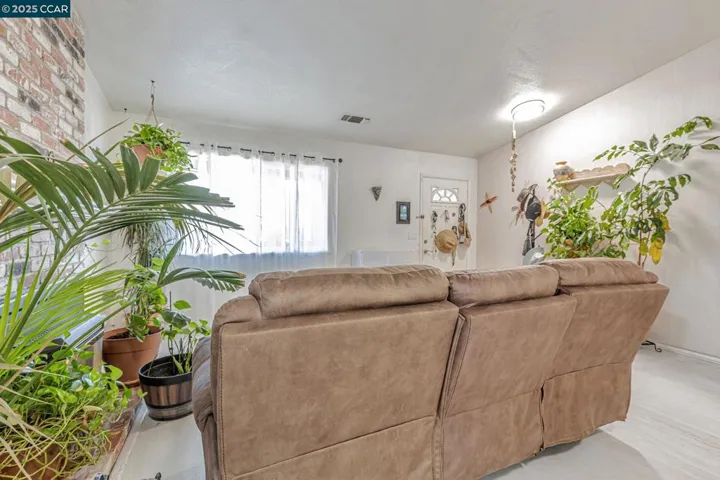 4564 Winding River Cir, Stockton, California 95219