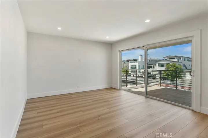 913 E Balboa Blvd, Newport Beach, California 92661
