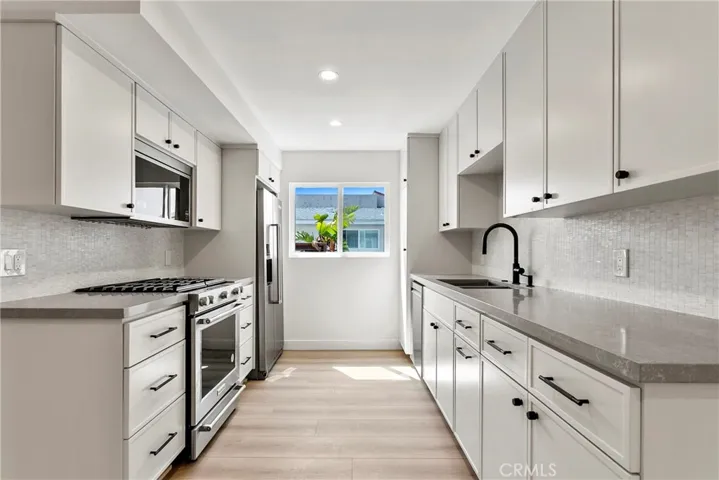 913 E Balboa Blvd, Newport Beach, California 92661