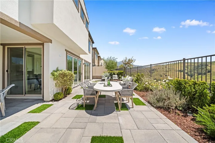 1844 Aliso Canyon Drive, Lake Forest, California 92610