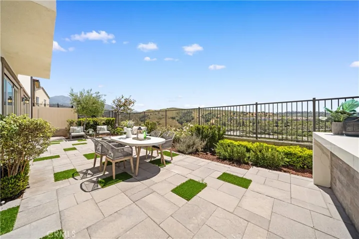 1844 Aliso Canyon Drive, Lake Forest, California 92610