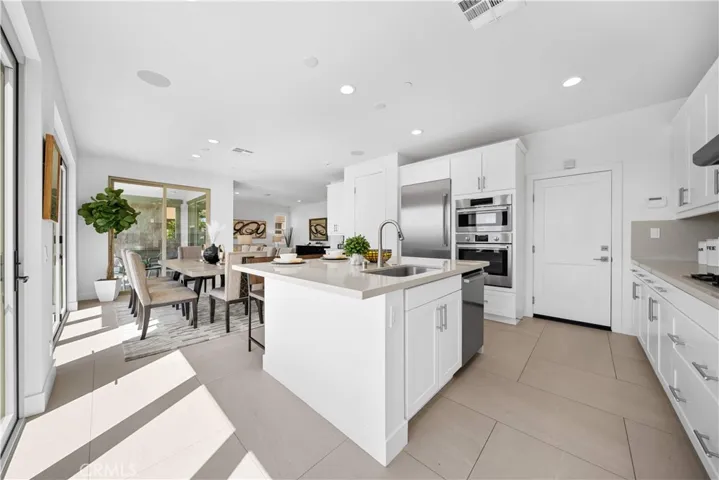 1844 Aliso Canyon Drive, Lake Forest, California 92610